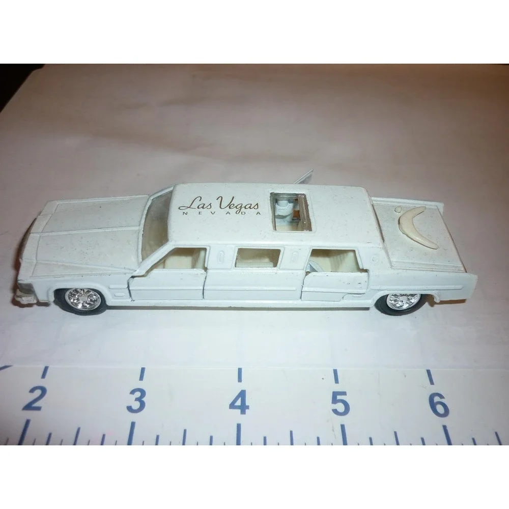 Majorette White Las Vegas Nevada Limousine Toy‎ Car Model Open Doors Sunroof